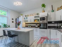 Prodej bytu 3+1, Slaný, Ouvalova, 98 m2