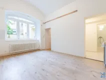 Pronájem bytu 2+kk, Praha - Žižkov, Husitská, 40 m2