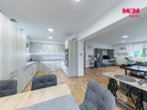 Prodej rodinného domu, Karlovy Vary - Dvory, V Lučinách, 330 m2