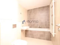 Pronájem bytu 1+kk, Praha, Ke kříži, 31 m2