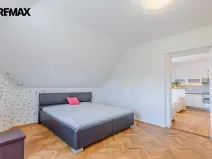 Pronájem bytu 2+kk, Praha - Bubeneč, Zelená, 52 m2