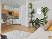 Pronájem bytu 1+kk, Praha - Střížkov, Střížkovská, 43 m2