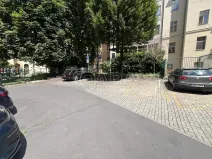 Pronájem garážového stání, Praha - Vinohrady, Šafaříkova, 12 m2
