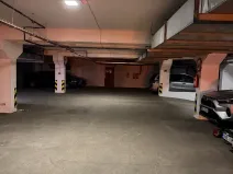 Pronájem garážového stání, Praha - Vršovice, Moskevská, 13 m2