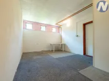 Prodej komerční nemovitosti, Chroboly, 21 m2