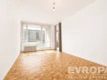 Prodej bytu 2+1, Praha - Kobylisy, Chabařovická, 62 m2