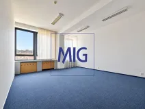 Pronájem kanceláře, Brno, Šujanovo náměstí, 364 m2