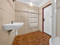 Prodej bytu 3+1, Černuc, 79 m2