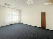 Pronájem kanceláře, Mariánské Lázně, třída Vítězství, 15 m2