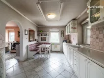 Prodej rodinného domu, Lesná - Háje, 178 m2