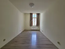 Pronájem bytu 1+1, Hradec Králové, Komenského, 34 m2