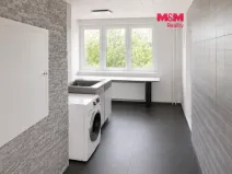 Pronájem bytu 3+1, Cheb, Stavbařů, 60 m2
