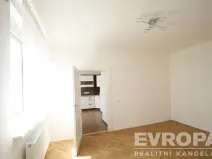 Pronájem bytu 1+1, Praha - Žižkov, Biskupcova, 33 m2