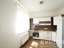 Pronájem bytu 1+1, Praha - Žižkov, Biskupcova, 33 m2
