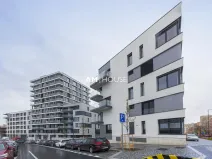 Pronájem garážového stání, Praha - Žižkov, Šrámkové, 14 m2