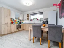 Prodej rodinného domu, Vodochody - Hoštice, Na Kopečku, 90 m2