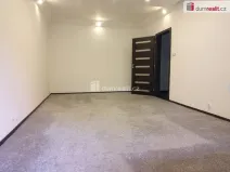 Pronájem bytu 2+1, Karlovy Vary, Charkovská, 48 m2