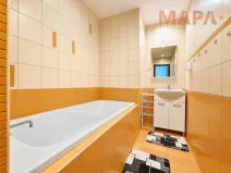 Prodej bytu 3+1, Chomutov, Jirkovská, 79 m2