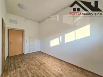 Pronájem bytu 1+kk, Náchod, U Zastávky, 17 m2