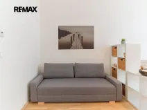 Pronájem bytu 1+kk, Praha - Smíchov, Zborovská, 35 m2