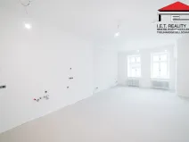 Prodej bytu 2+kk, Frýdek-Místek, Zámecké nám., 89 m2