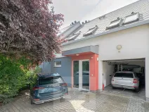 Pronájem rodinného domu, Praha - Kbely, Pod Nouzovem, 148 m2