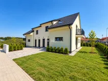 Prodej bytu 2+kk, Nučice, U zastávky, 73 m2