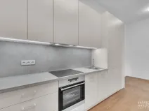 Pronájem bytu 2+1, Hradec Králové, Tylovo nábřeží, 56 m2