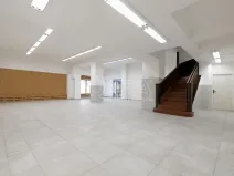 Pronájem obchodního prostoru, Nový Jičín, Masarykovo nám., 470 m2
