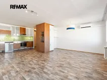 Prodej bytu 2+kk, Praha - Řepy, Šimonova, 62 m2