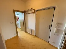 Pronájem bytu 1+kk, Praha, Českomoravská, 45 m2