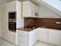 Pronájem bytu 3+1, Karlovy Vary, Moskevská, 80 m2