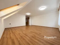 Pronájem bytu 1+kk, Kladno - Kročehlavy, Kročehlavská, 35 m2