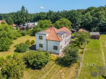 Prodej rodinného domu, Charvatce, 250 m2