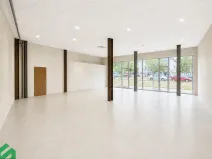 Pronájem obchodního prostoru, Praha - Strašnice, V olšinách, 154 m2