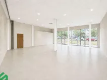 Pronájem obchodního prostoru, Praha - Strašnice, V olšinách, 154 m2