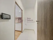 Pronájem bytu 1+kk, Jindřichův Hradec - Jindřichův Hradec I, nám. Míru, 16 m2
