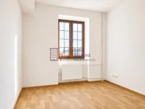 Pronájem bytu 1+kk, Jindřichův Hradec - Jindřichův Hradec I, nám. Míru, 16 m2