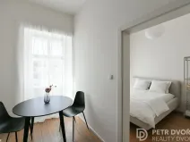 Prodej bytu 1+1, Praha - Smíchov, U Pernikářky, 27 m2