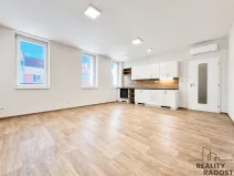 Pronájem bytu 2+kk, Hodonín, Národní třída, 51 m2