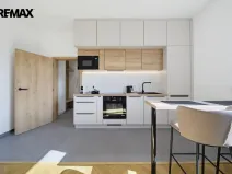 Prodej bytu 2+kk, Karlovy Vary - Drahovice, Vítězná, 46 m2