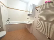 Pronájem bytu 2+kk, Hradec Králové - Nový Hradec Králové, Rybova, 52 m2