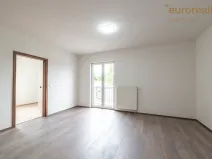 Prodej bytu 2+kk, Tachov, Na Třešňovce, 37 m2
