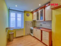 Prodej bytu 2+1, Karlovy Vary - Bohatice, Na Výšině, 45 m2