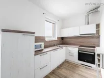 Pronájem bytu 1+kk, Praha - Holešovice, V háji, 31 m2
