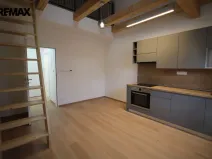 Pronájem bytu 1+kk, Chrastava, náměstí 1. máje, 35 m2