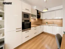 Prodej bytu 3+kk, Praha - Hostavice, U Hostavického potoka, 74 m2