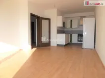Pronájem bytu 2+kk, Praha, Hlučkova, 63 m2