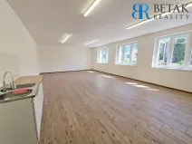 Pronájem obchodního prostoru, Přestavlky, 142 m2