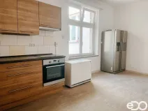 Pronájem bytu 2+1, Jindřichův Hradec, nám. Míru, 97 m2